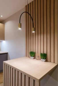 Ειδική κατασκευή ξύλινο τραπέζι με διακοσμητικά