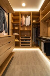 Βεστιάριο ξύλινο